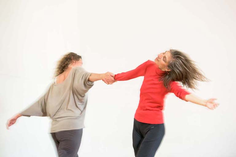 EL MOVIMIENTO CORPORAL Y LO QUE REVELA DEL MUNDO PSICOLÓGICO DEL/DE LA PACIENTE