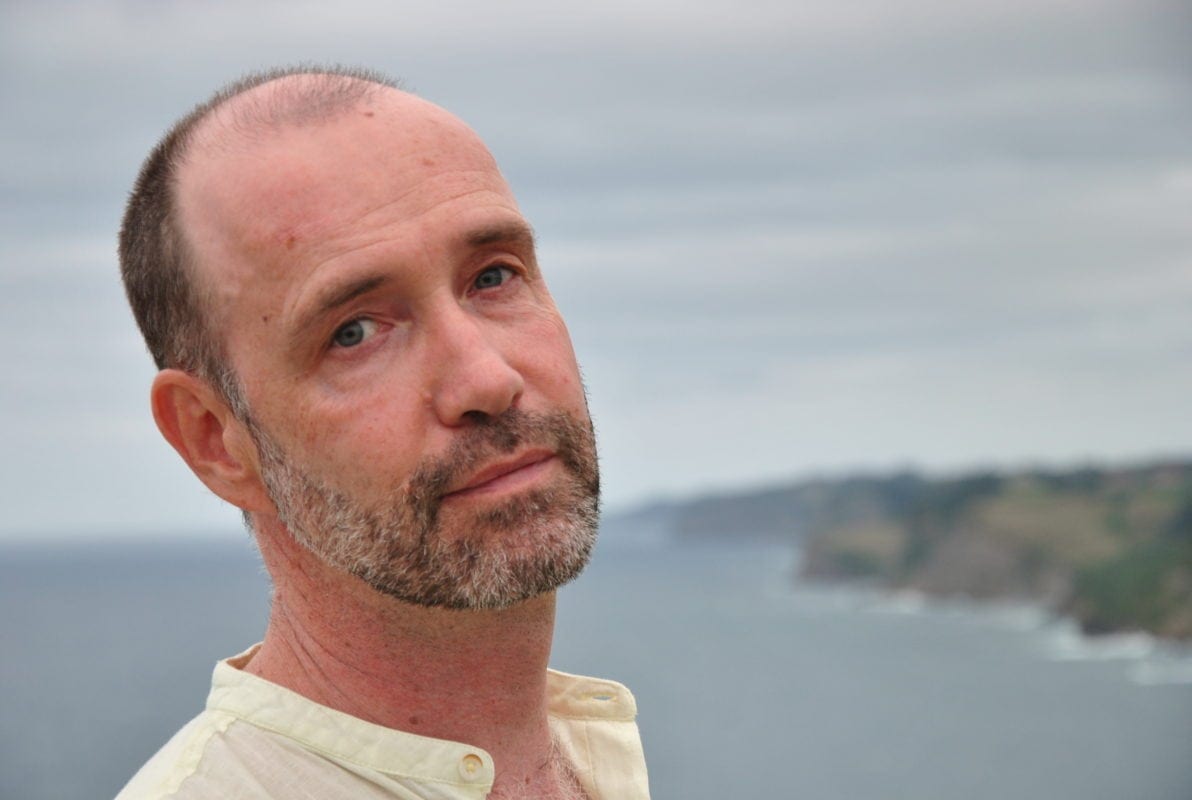 Entrevista a Mark Beyebach: «Se está imponiendo cada vez más una lógica médica en virtud de la cual medicar a los niños sale más barato que ofrecerles apoyos adicionales»